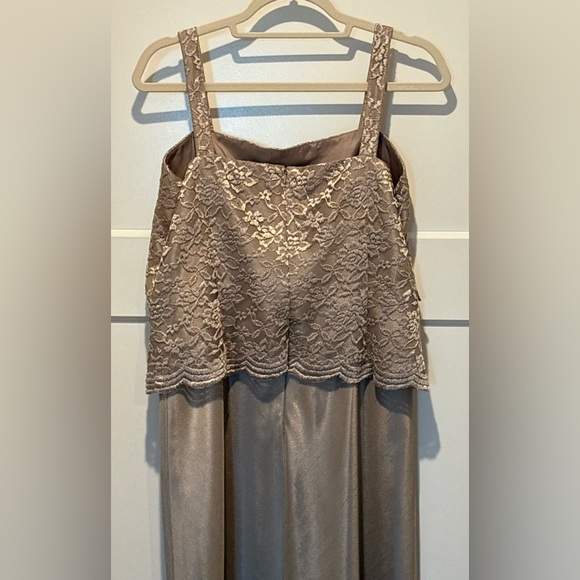 Jessica Howard Shiny Taupe Lace Dress w/Jacket Wedding Guest or Special Event - Picture 4 of 11